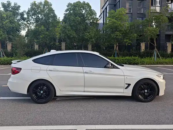 BMW 3 Series GT 2020