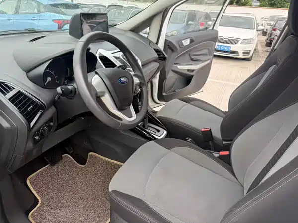 Ford EcoSport 2015