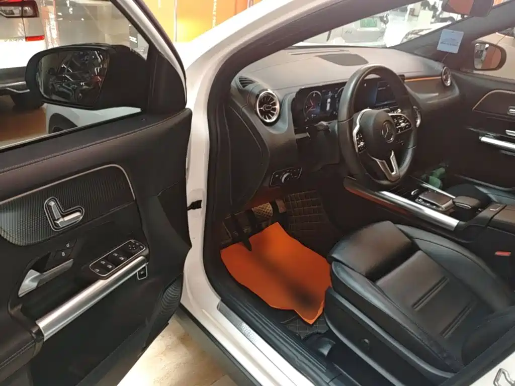 Mercedes-Benz GLA 2021 — фото 12