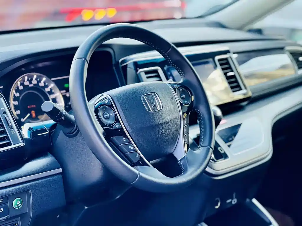Honda Elysion 2018 — фото 8