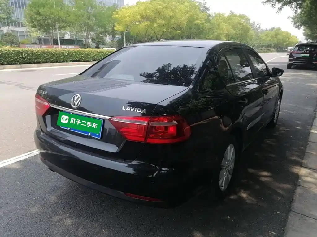 Volkswagen Lavida 2015