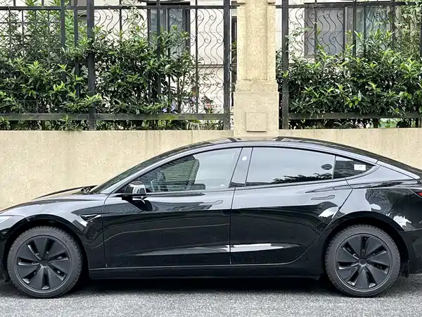 Tesla Model 3 2026