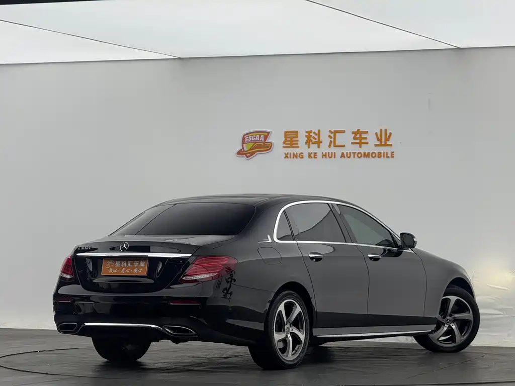 Mercedes-Benz E-Class 2019 — фото 13