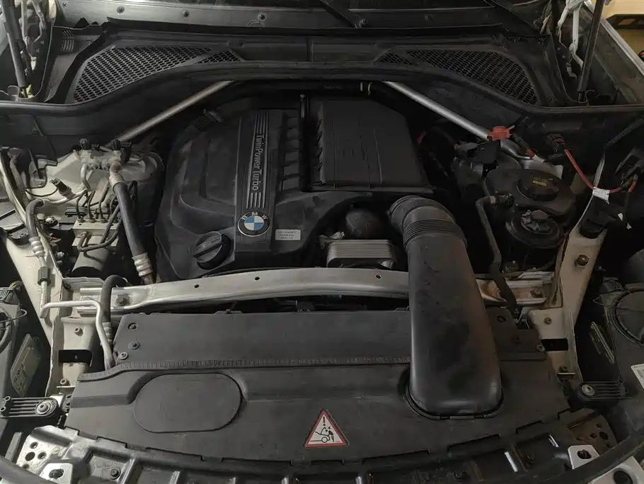 BMW X6 2015 — фото 10