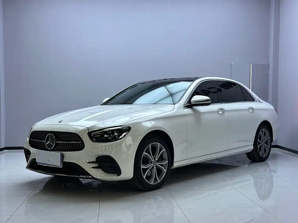 Mercedes-Benz E-Class 2023 — фото 1