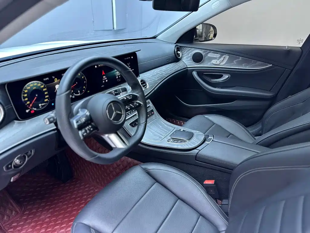 Mercedes-Benz E-Class 2023 — фото 9