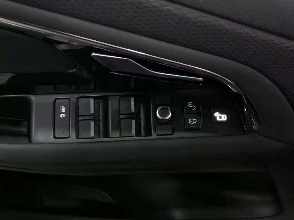 Land Rover Evoque 2021 — фото 9