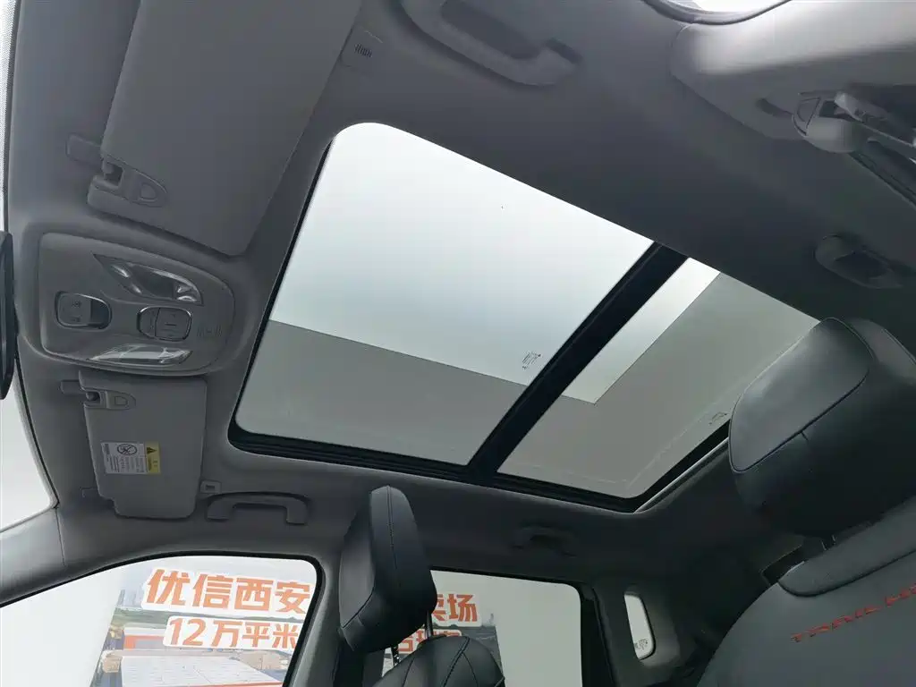 Jeep Compass 2017 — фото 14