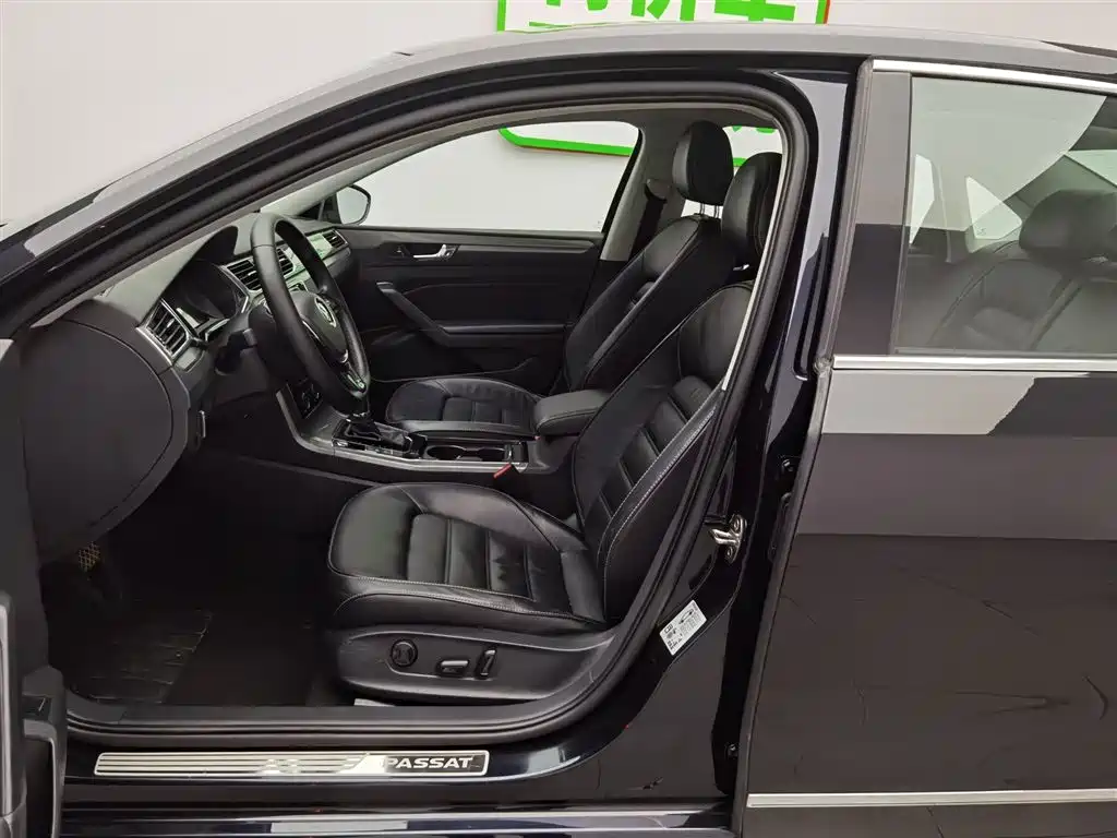 Volkswagen Passat 2019 — фото 10