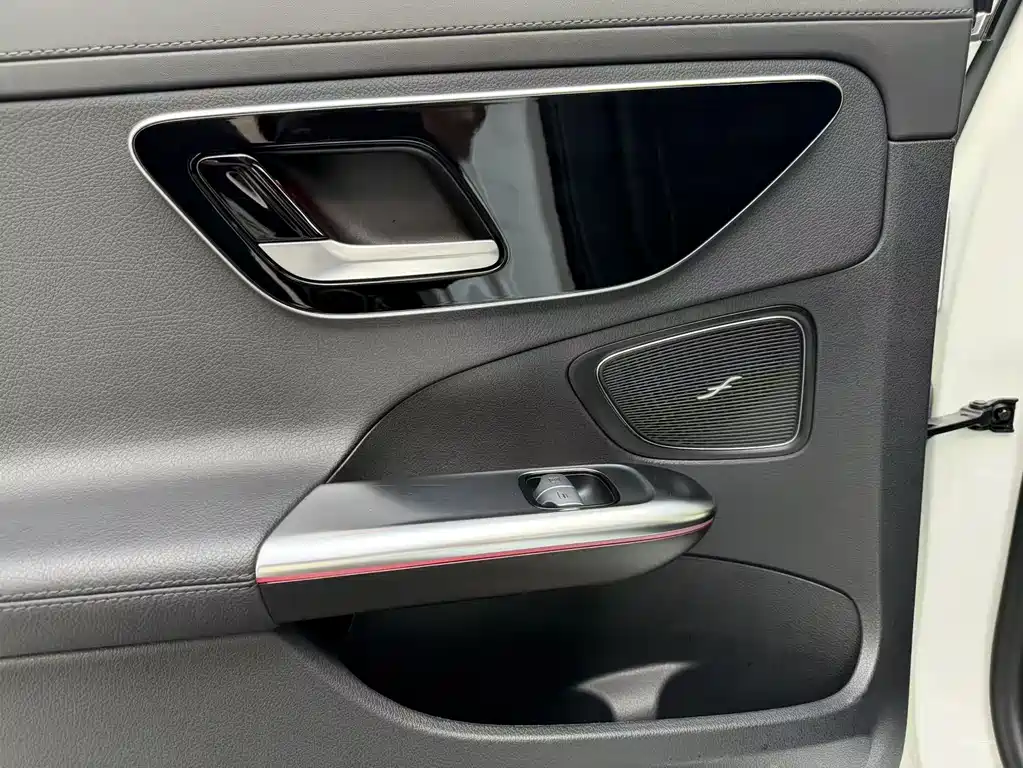 Mercedes-Benz C-Class 2022 — фото 27