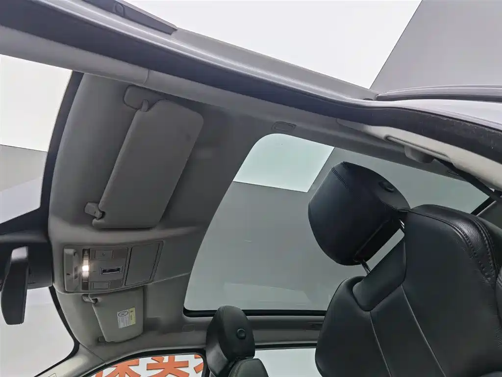 Land Rover Evoque 2018 — фото 14