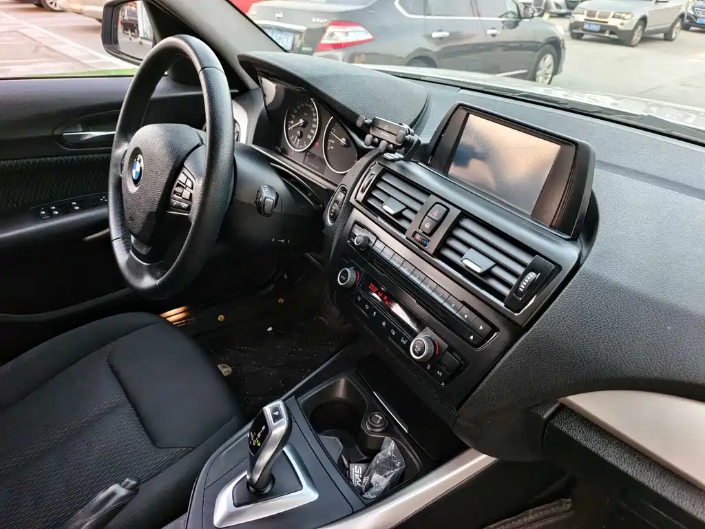 BMW 1 Series 2014 — фото 15