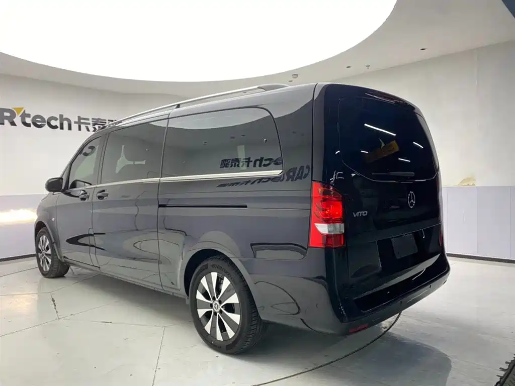 Mercedes-Benz Vito 2023 — фото 8