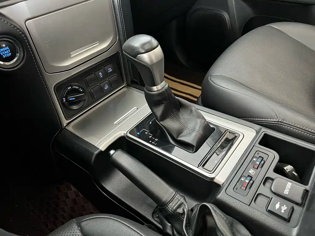 Toyota Prado 2018 — фото 16