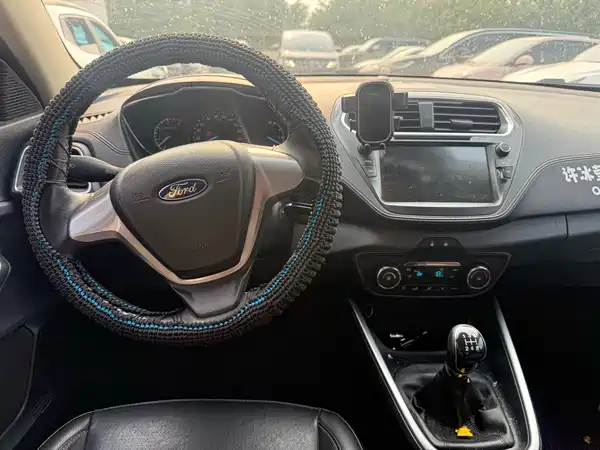 Ford Escort 2016