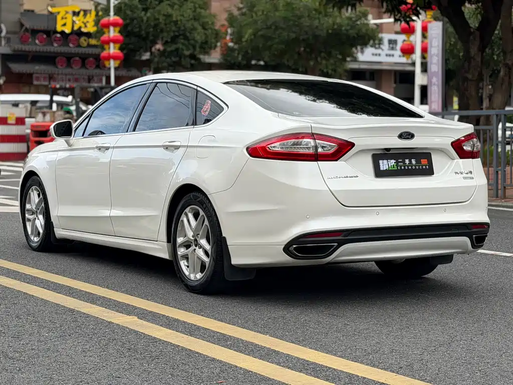 Ford Mondeo 2015 — фото 11