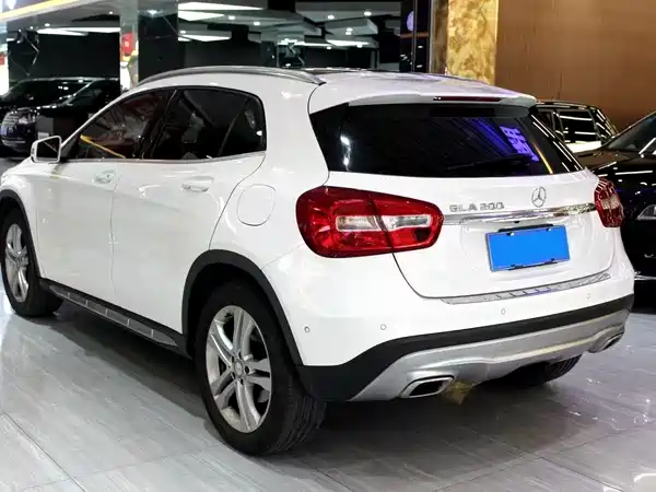 Mercedes-Benz GLA 2015
