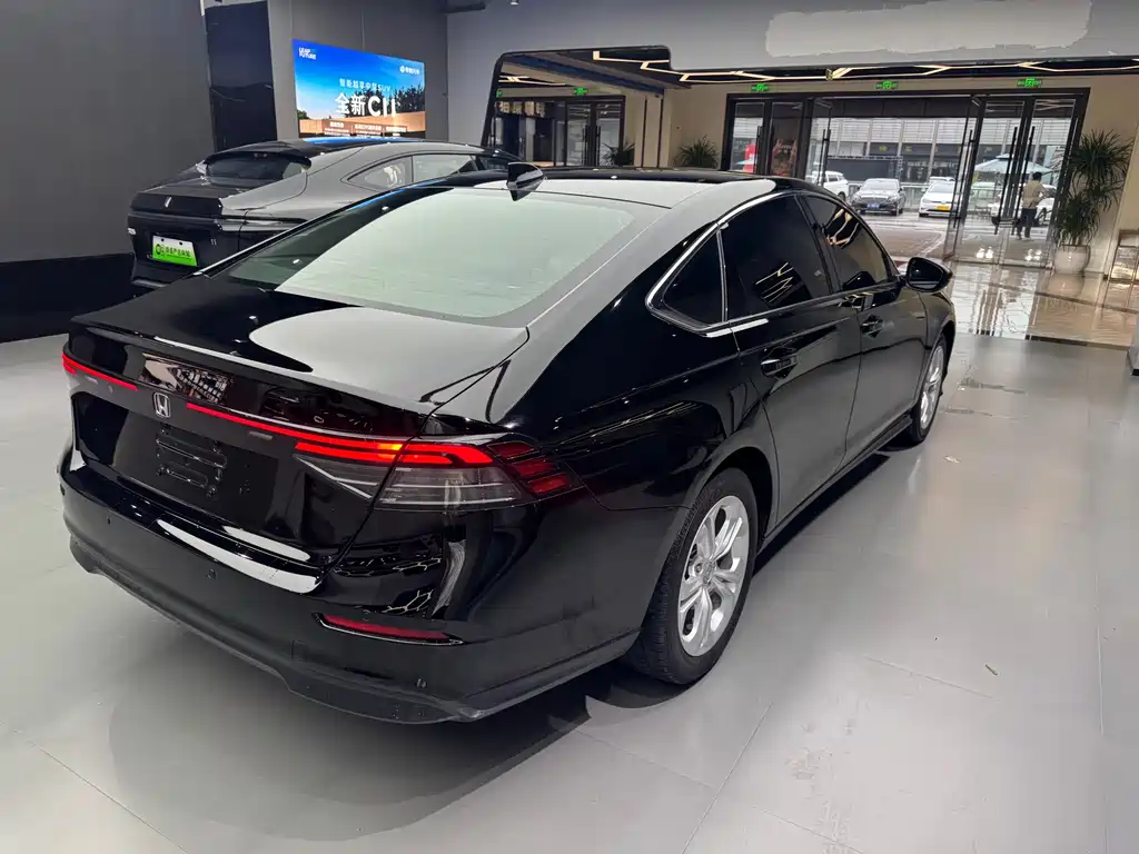 Honda Accord 2023 — фото 15