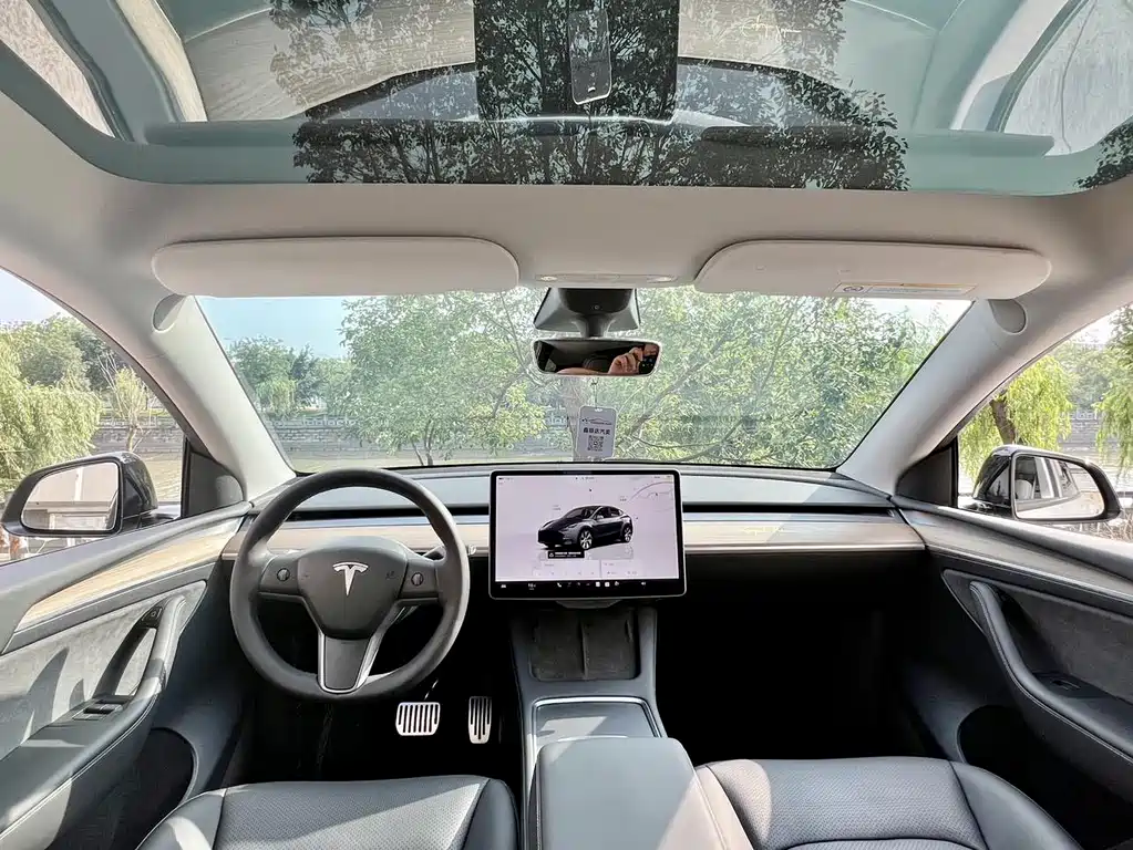 Tesla Model Y 2022 — фото 11