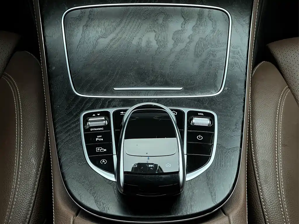 Mercedes-Benz E-Class 2018 — фото 14