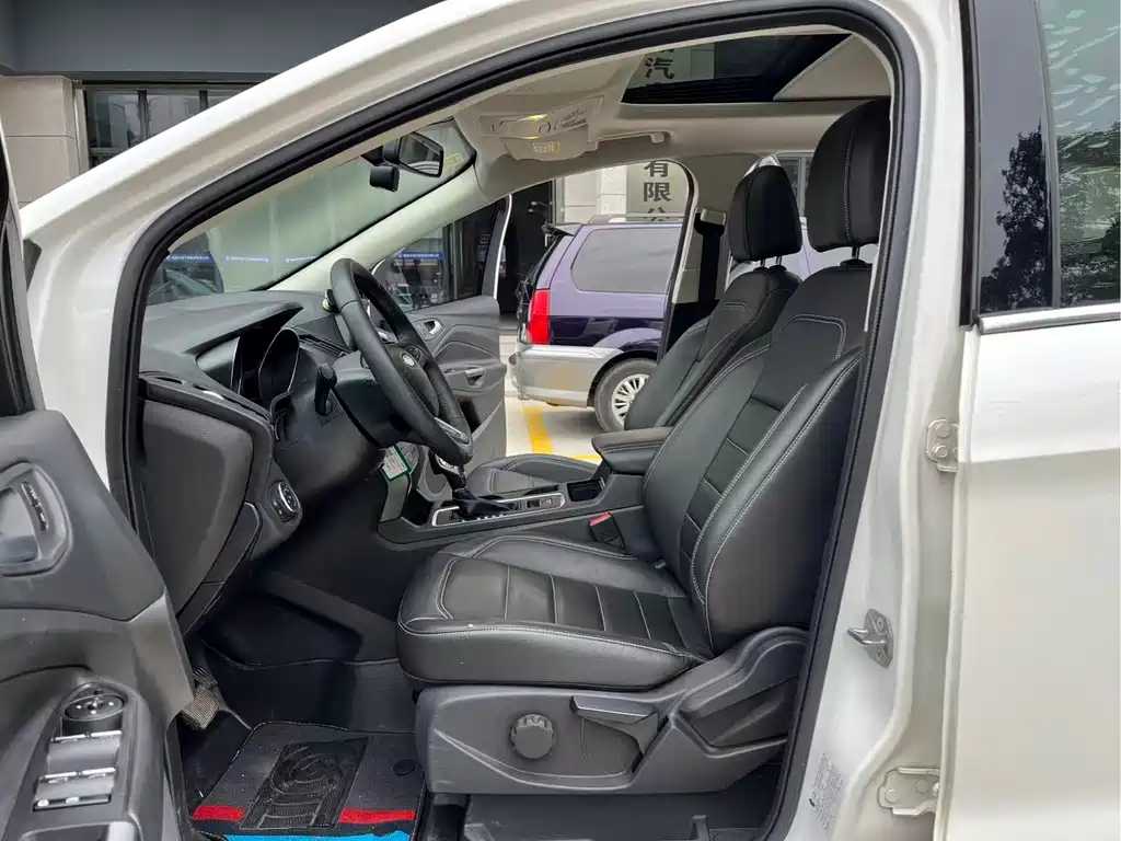 Ford Kuga 2018 — фото 13