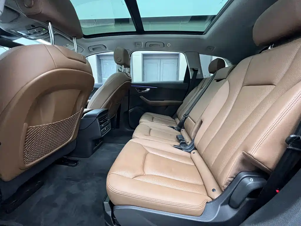 Audi Q7 2023 — фото 10