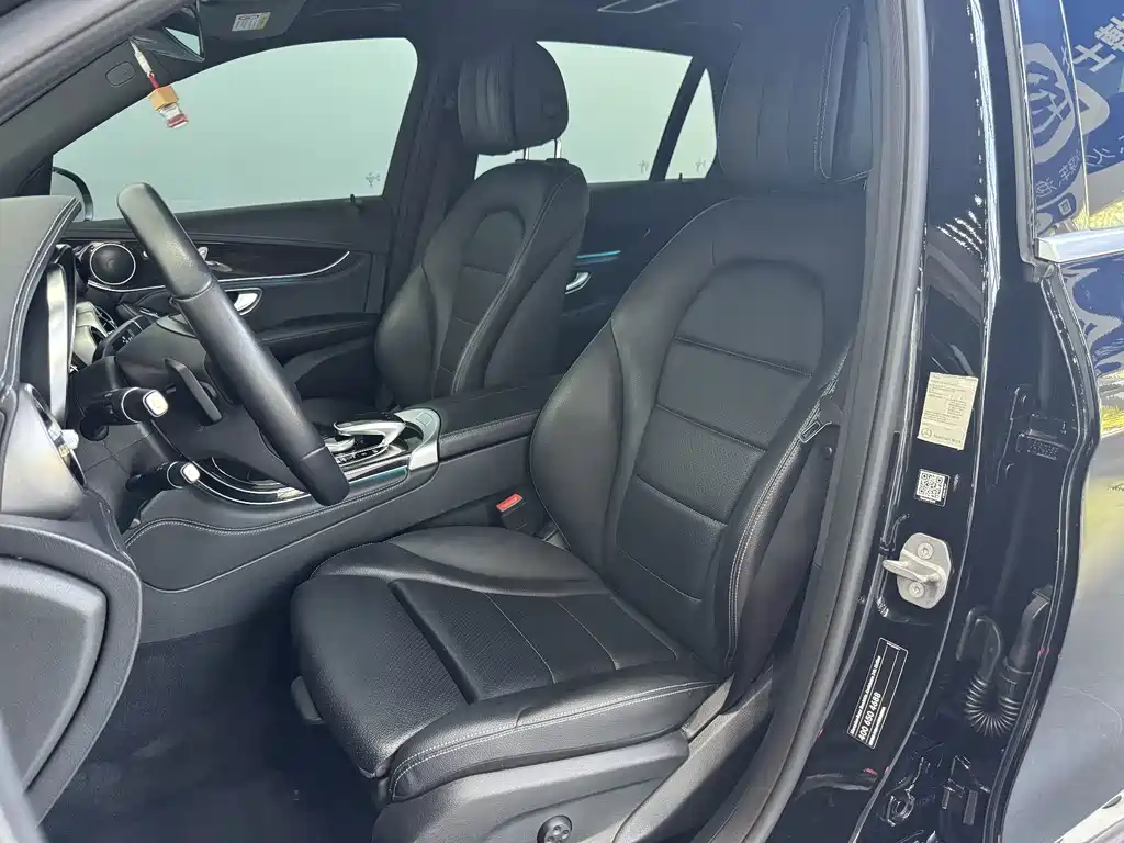 Mercedes-Benz GLC 2019 — фото 12