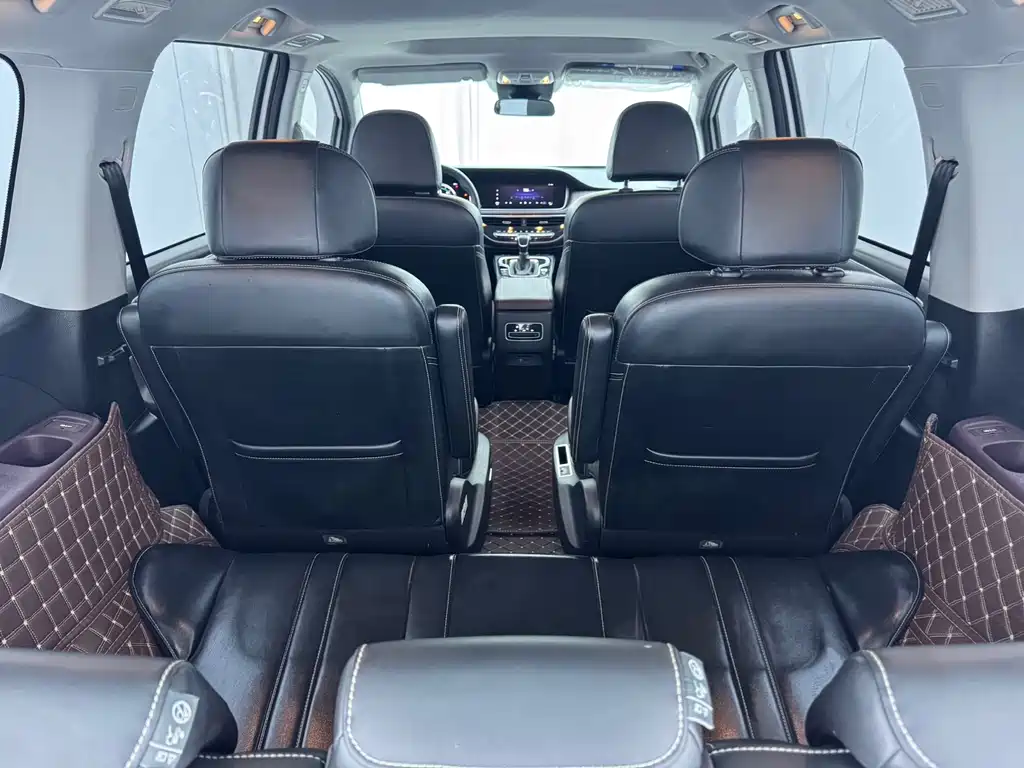 GAC Motor Trumpchi M6 2022 — фото 16