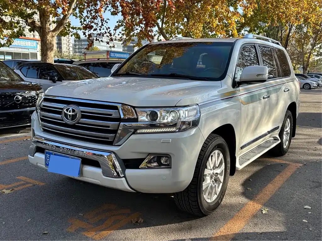 Toyota Land Cruiser 2016 — фото 1