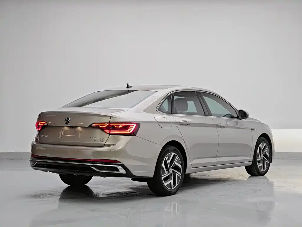 Volkswagen Sagitar 2022
