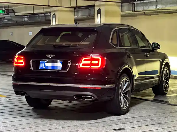 Bentley Bentayga 2022