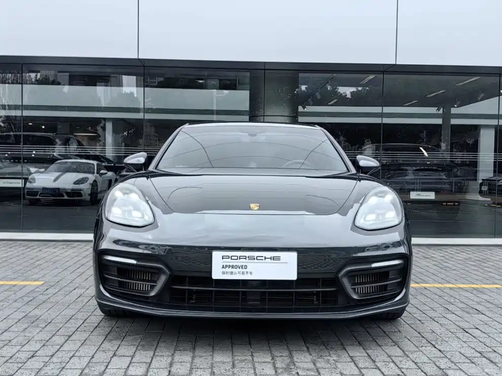 Porsche Panamera 2022