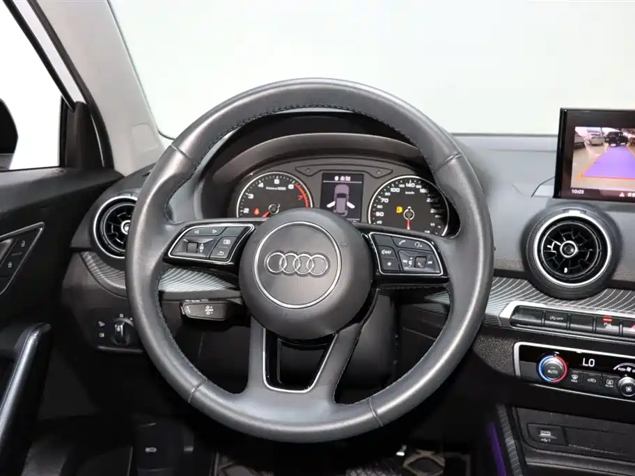 Audi Q2L 2021 — фото 13