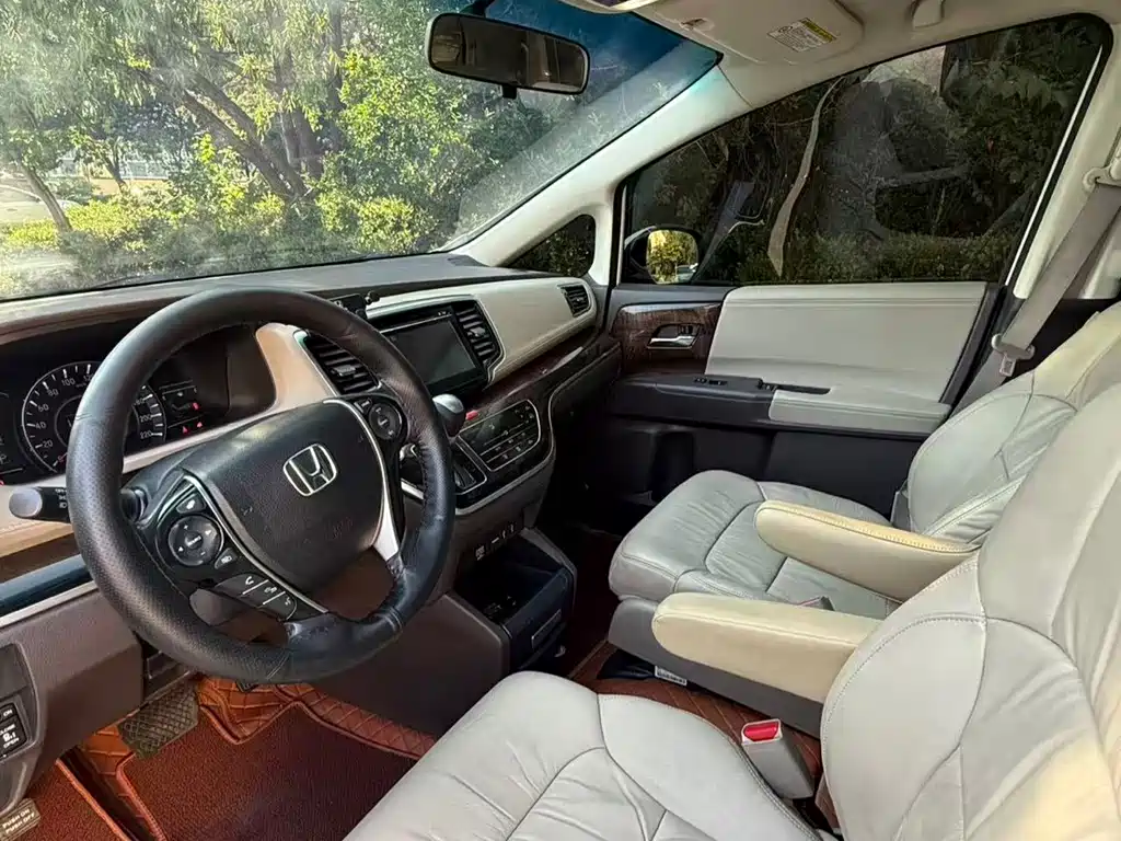 Honda Odyssey 2015
