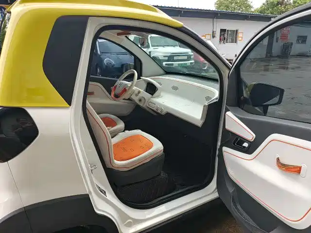Baojun E100 2018