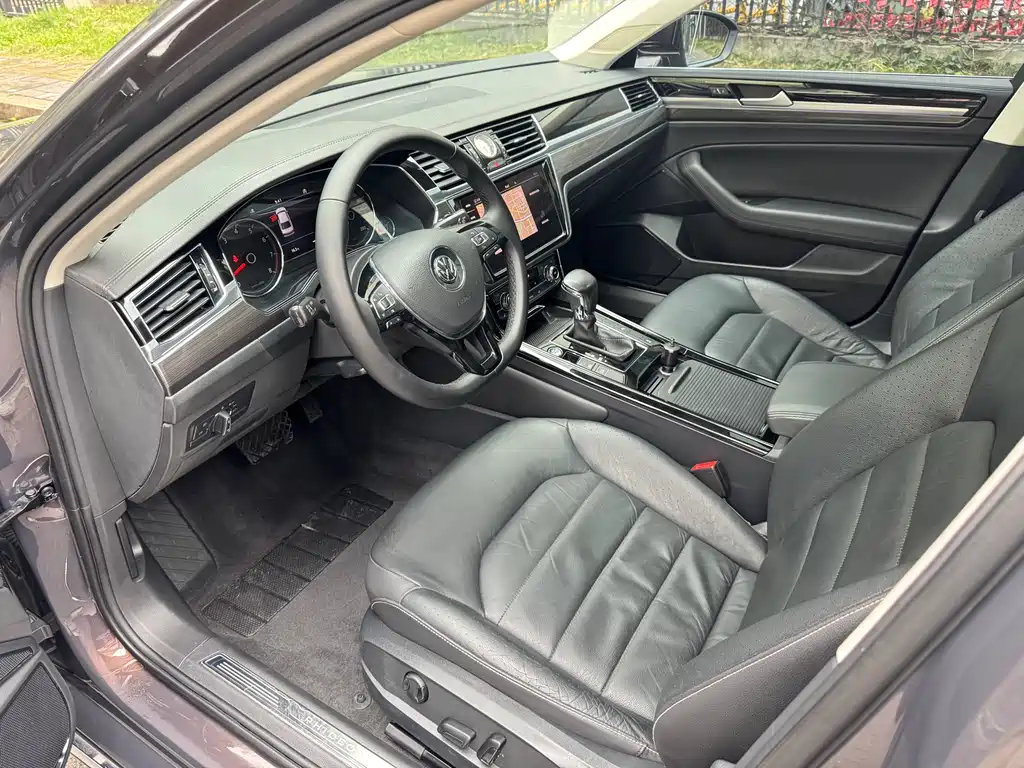 Volkswagen Phideon 2018 — фото 12