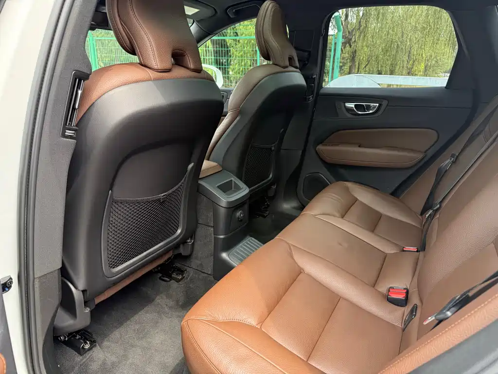 Volvo XC60 PHEV 2021 — фото 22