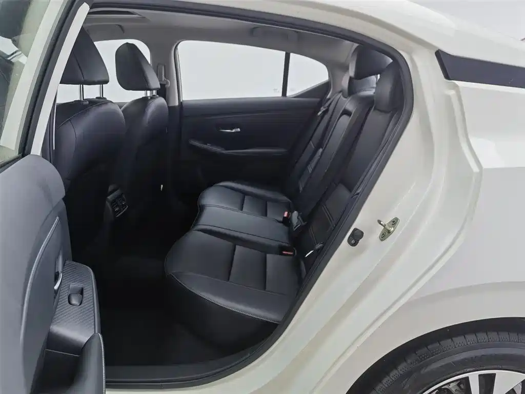 Nissan Sylphy 2022 — фото 15