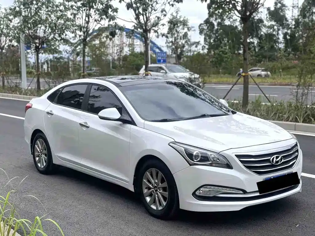 Hyundai Mistra 2015