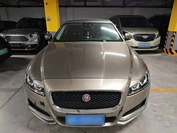 Jaguar XF 2016