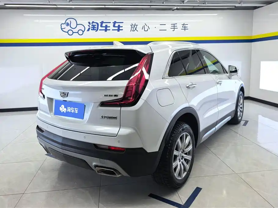Cadillac XT4 2021 — фото 3