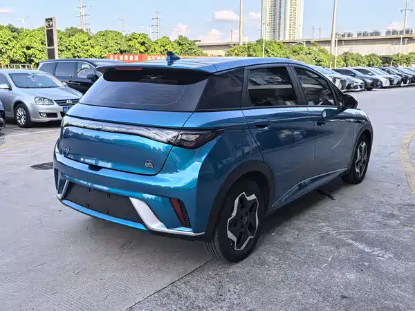 BYD Dolphin 2022
