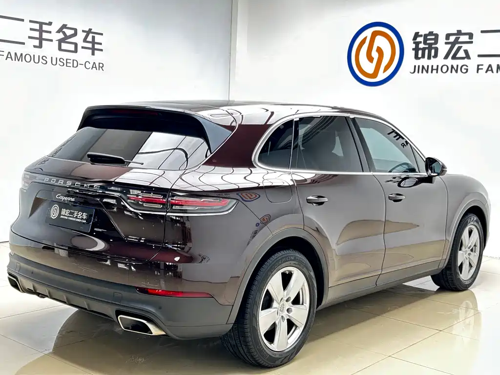 Porsche Cayenne 2019 — фото 24