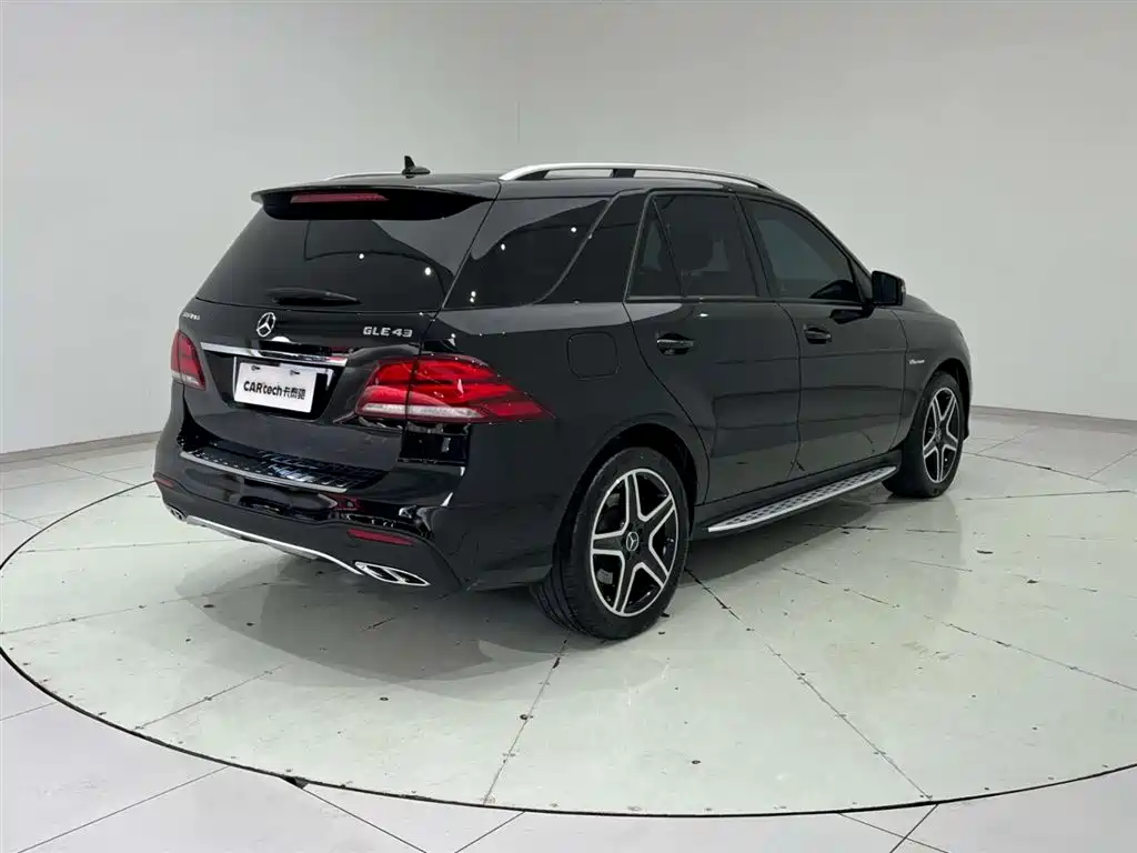 Mercedes-Benz GLE AMG 2018 — фото 8