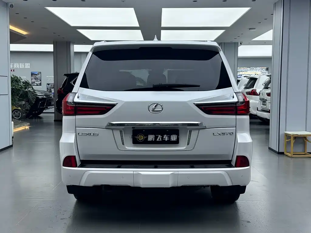 Lexus LX 2020 — фото 3