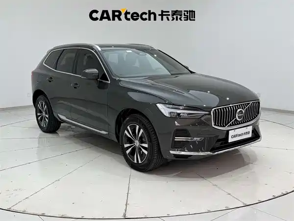 Volvo XC60 2022
