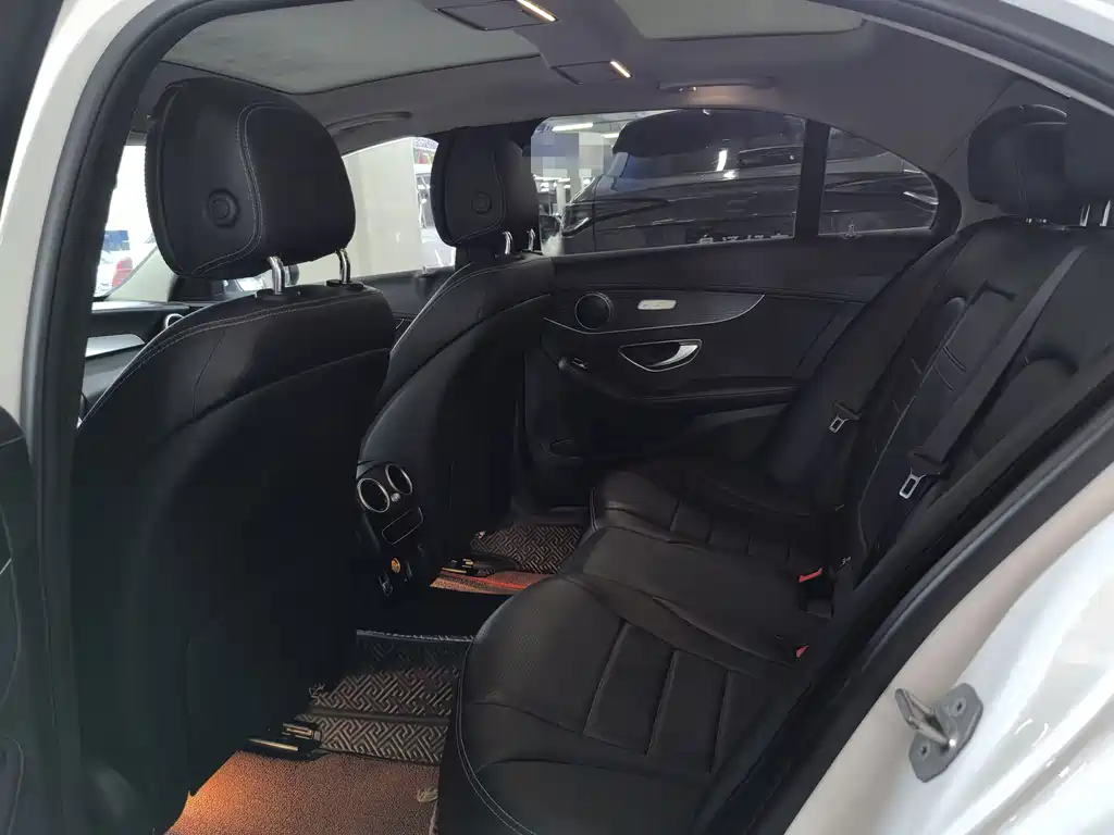 Mercedes-Benz C-Class 2022 — фото 13