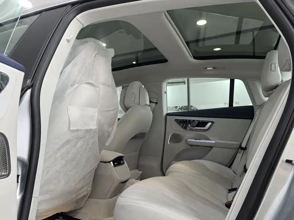 Mercedes-Benz EQE 2025 — фото 13