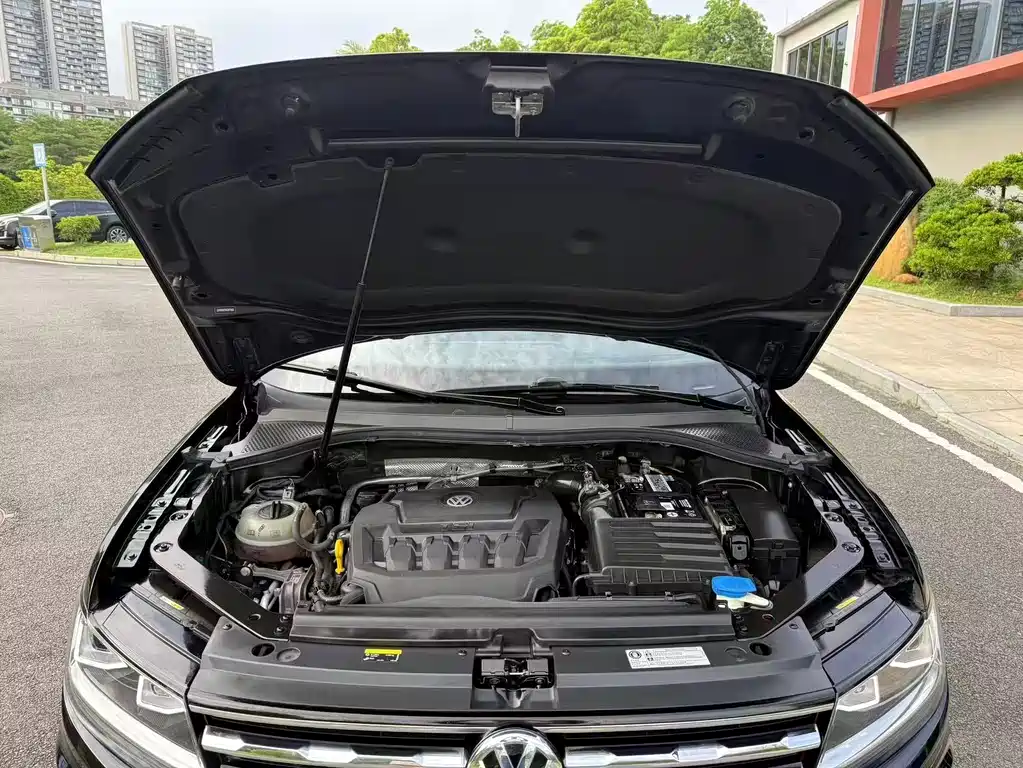 Volkswagen Tiguan L 2019 — фото 16