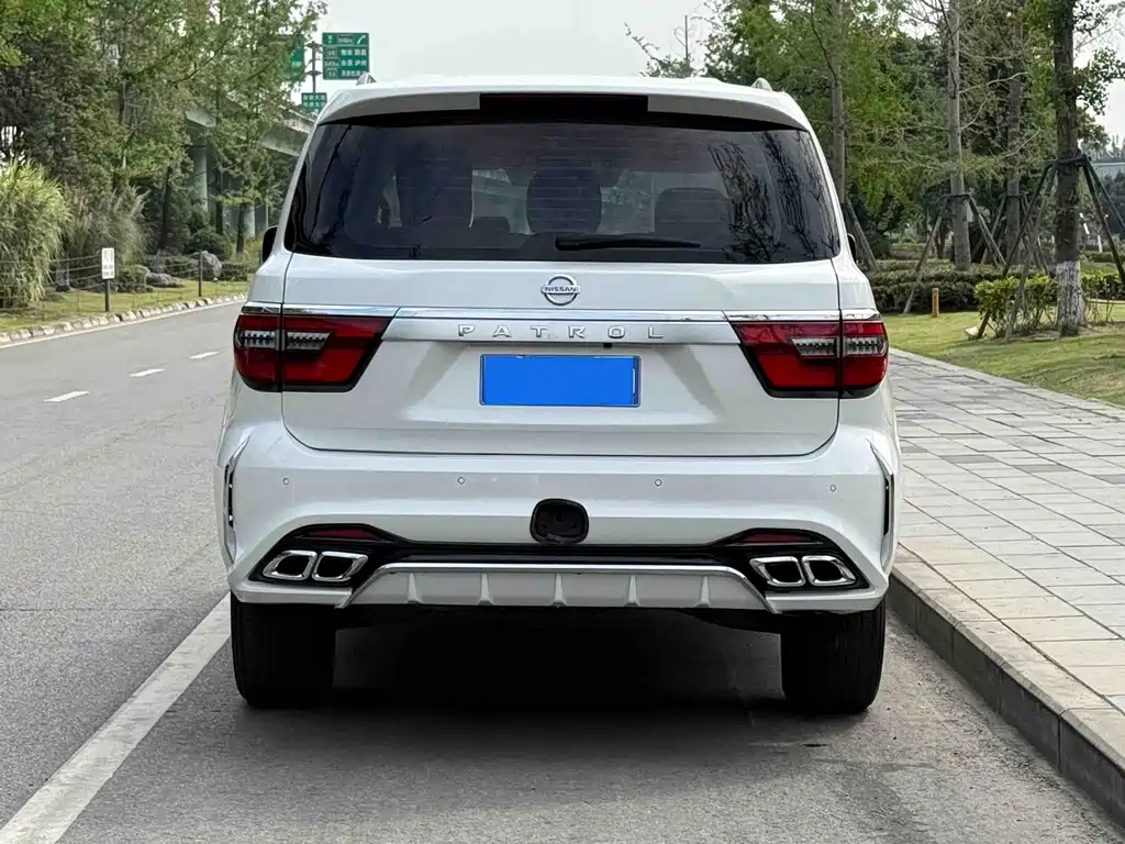 Nissan Patrol 2020 — фото 18